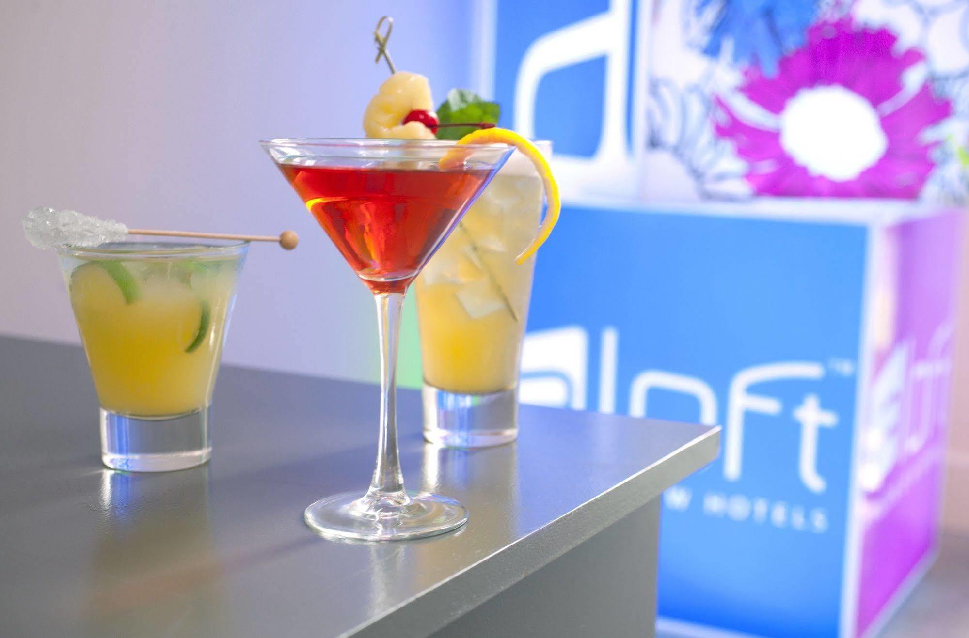Aloft Cupertino Hotel Exterior photo